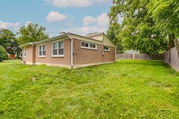 915 Safford Ave., Lake Bluff, IL 60044