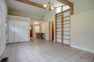 915 Safford Ave., Lake Bluff, IL 60044