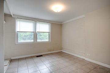915 Safford Ave., Lake Bluff, IL 60044