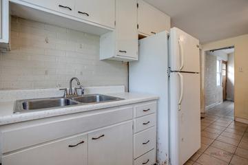 915 Safford Ave., Lake Bluff, IL 60044