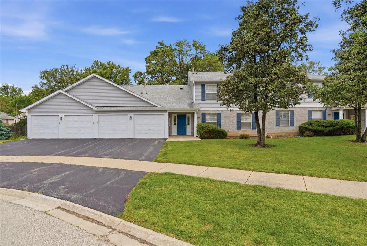 1291 N Red Oak Cir. #1, Round Lake Beach, IL 60073