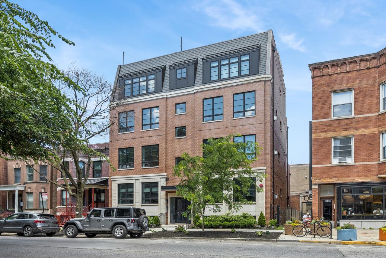 2004 W Addison St. #3W, Chicago, IL 60618