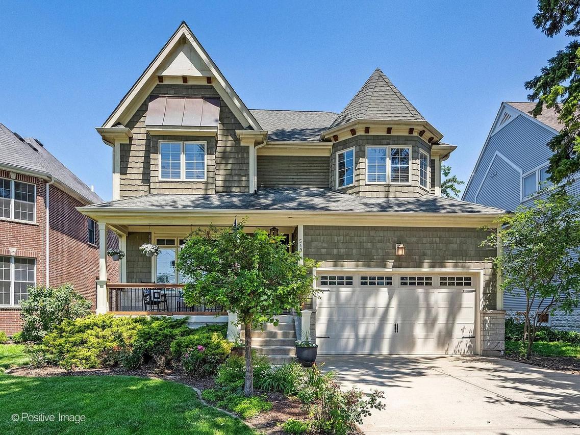 549 W 3rd St., Elmhurst, IL 60126