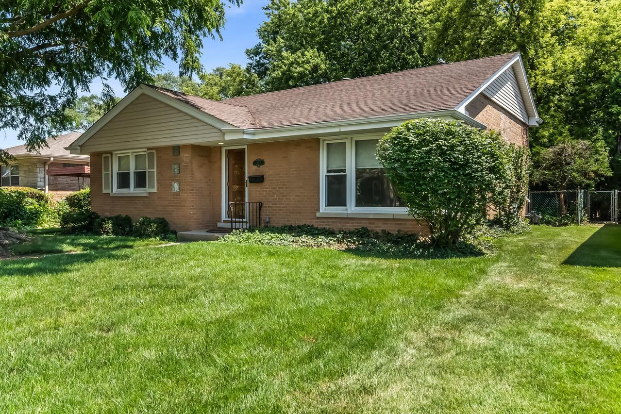 232 Thelin Ct., Wilmette, IL 60091