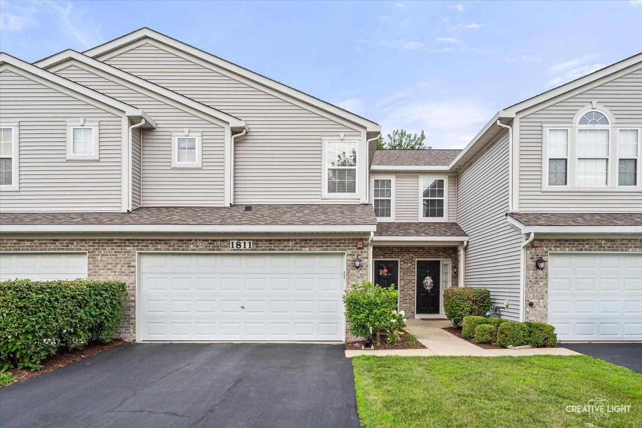1811 Candlelight Cir., Montgomery, IL 60538