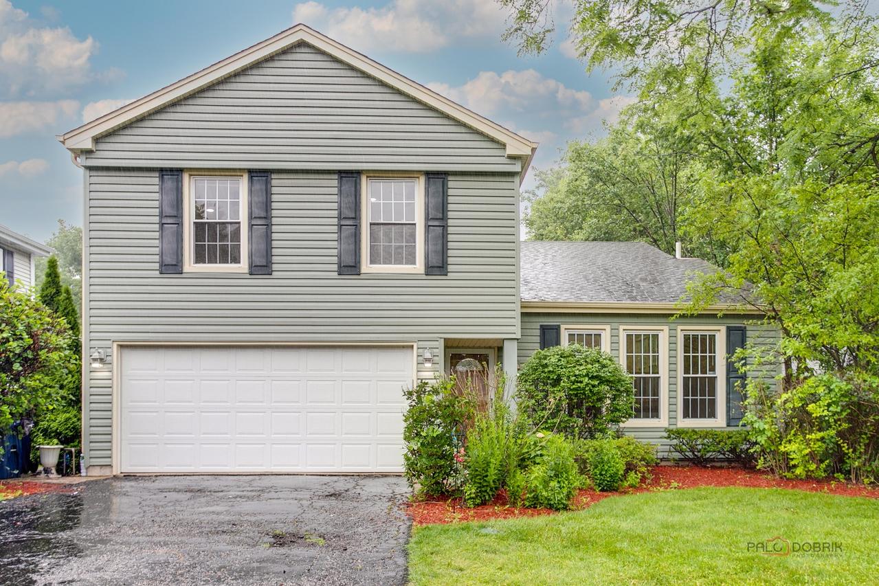 715 N Juneway Ave., Deerfield, IL 60015