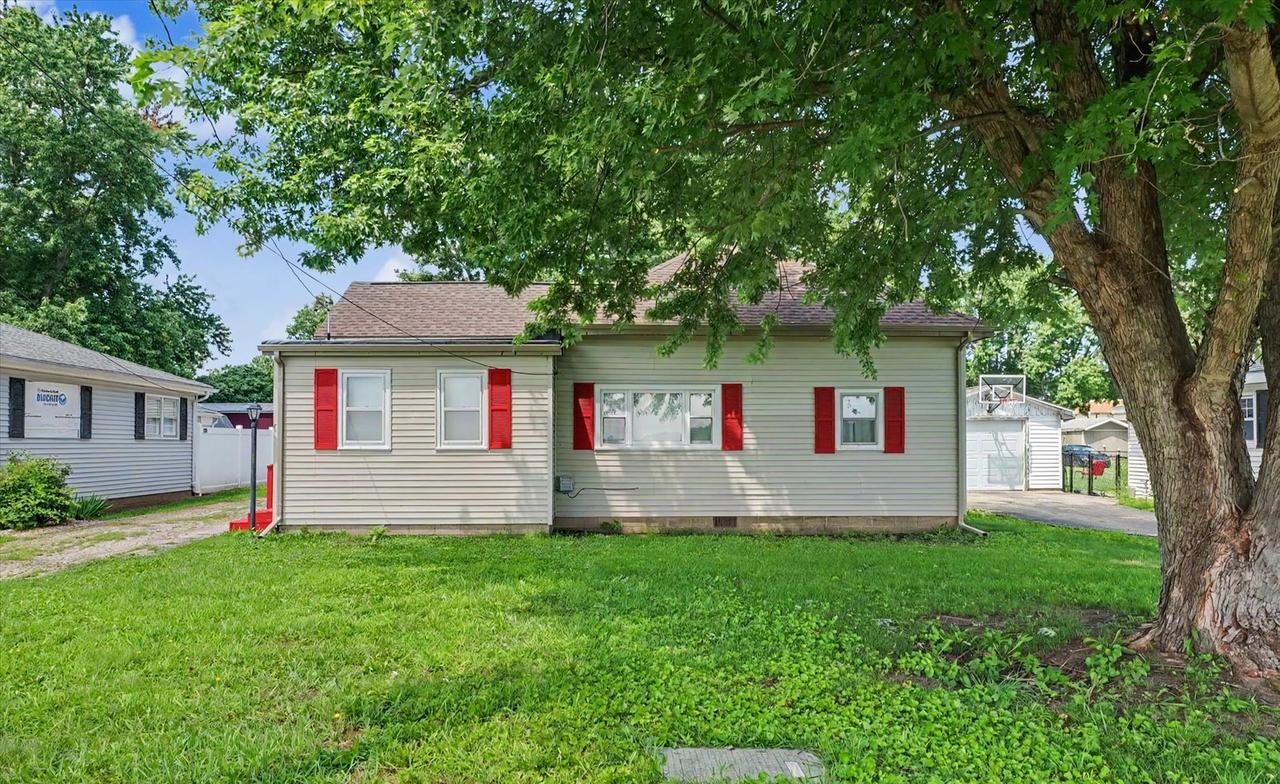309 N First St., Fisher, IL 61843