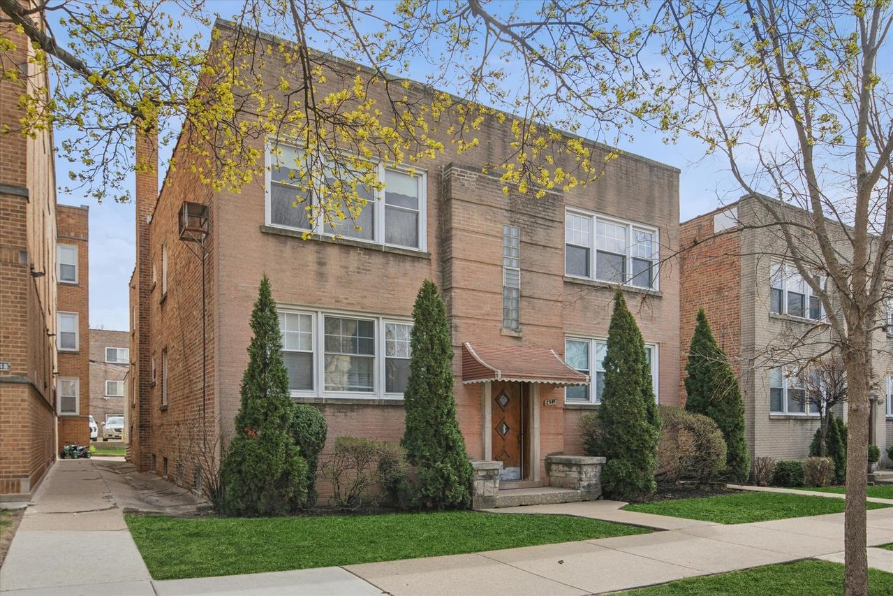 2545 W Summerdale Ave. #1E, Chicago, IL 60625