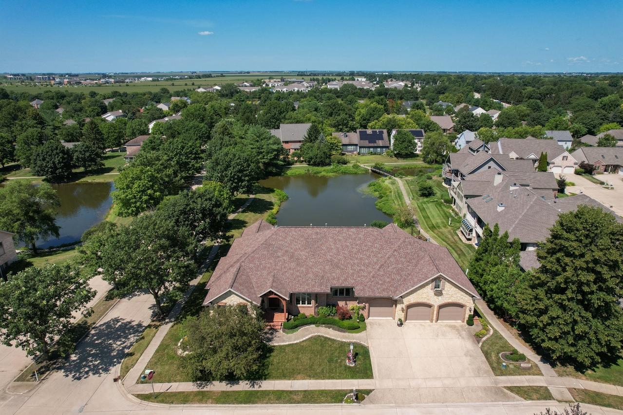 2427 Prairieridge Pl., Champaign, IL 61822