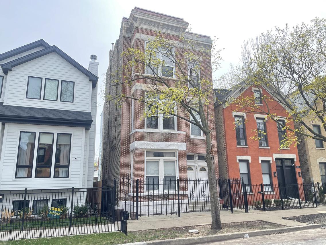 1841 W Superior St., Chicago, IL 60622