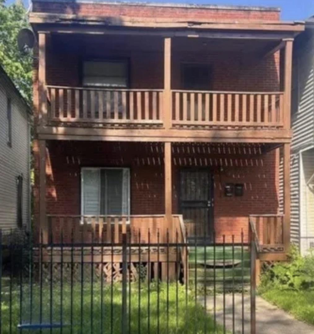 15538 Turlington Ave., Harvey, IL 60426