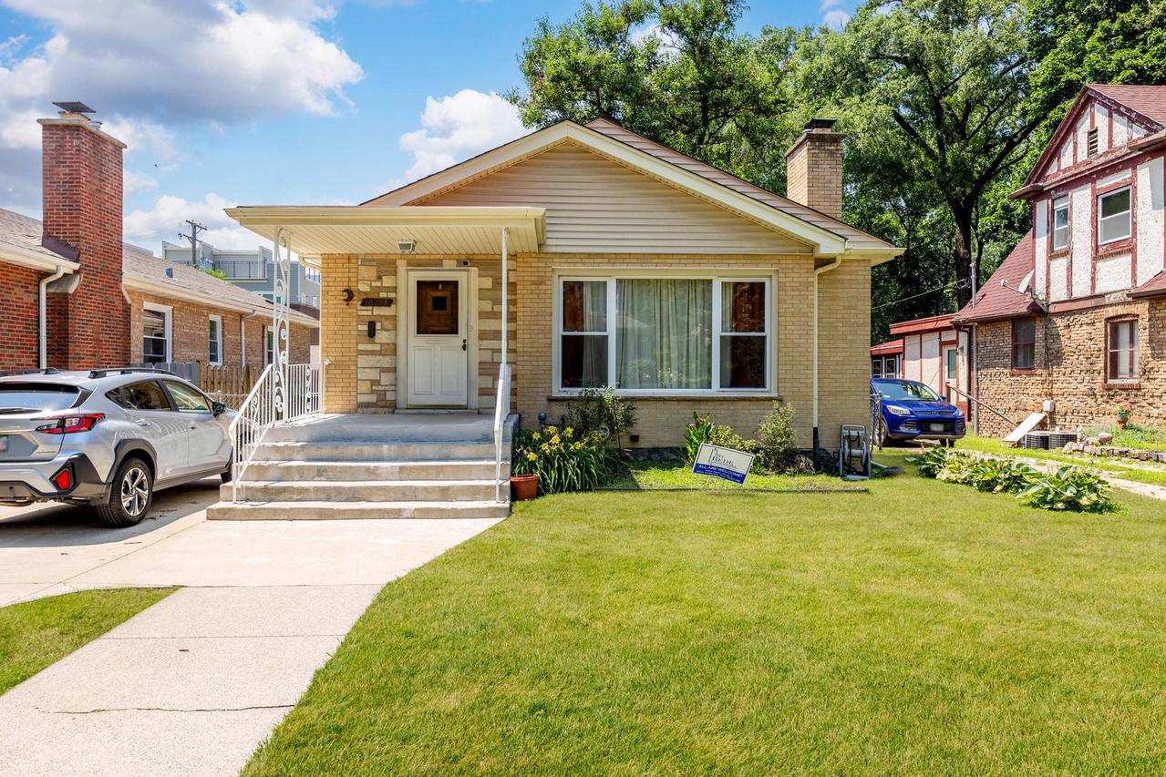 10218 S Wood St., Chicago, IL 60643