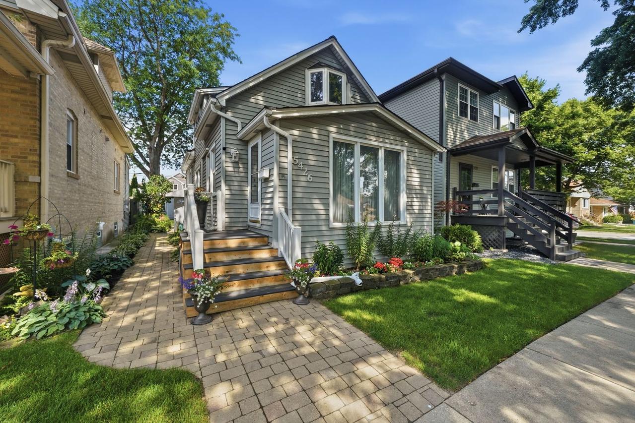 5426 N Natoma Ave., Chicago, IL 60656