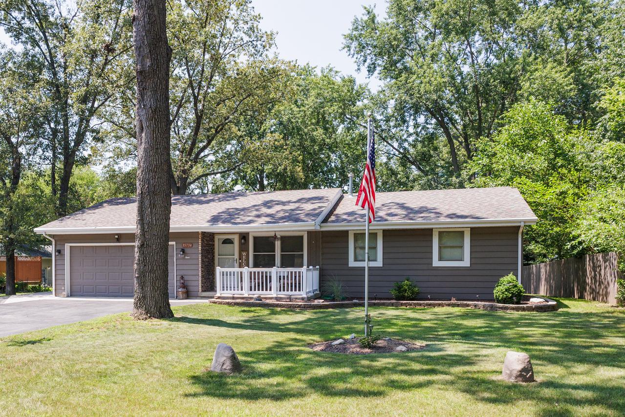 35734 Jay Dr., Custer Park, IL 60481
