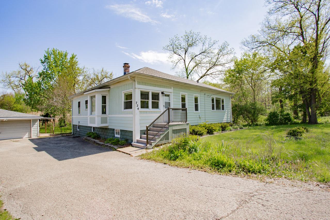22W724 Saint Charles Rd., Glen Ellyn, IL 60137