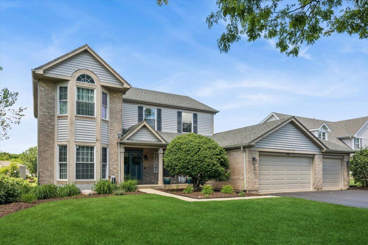 490 Flora Dr., Algonquin, IL 60102