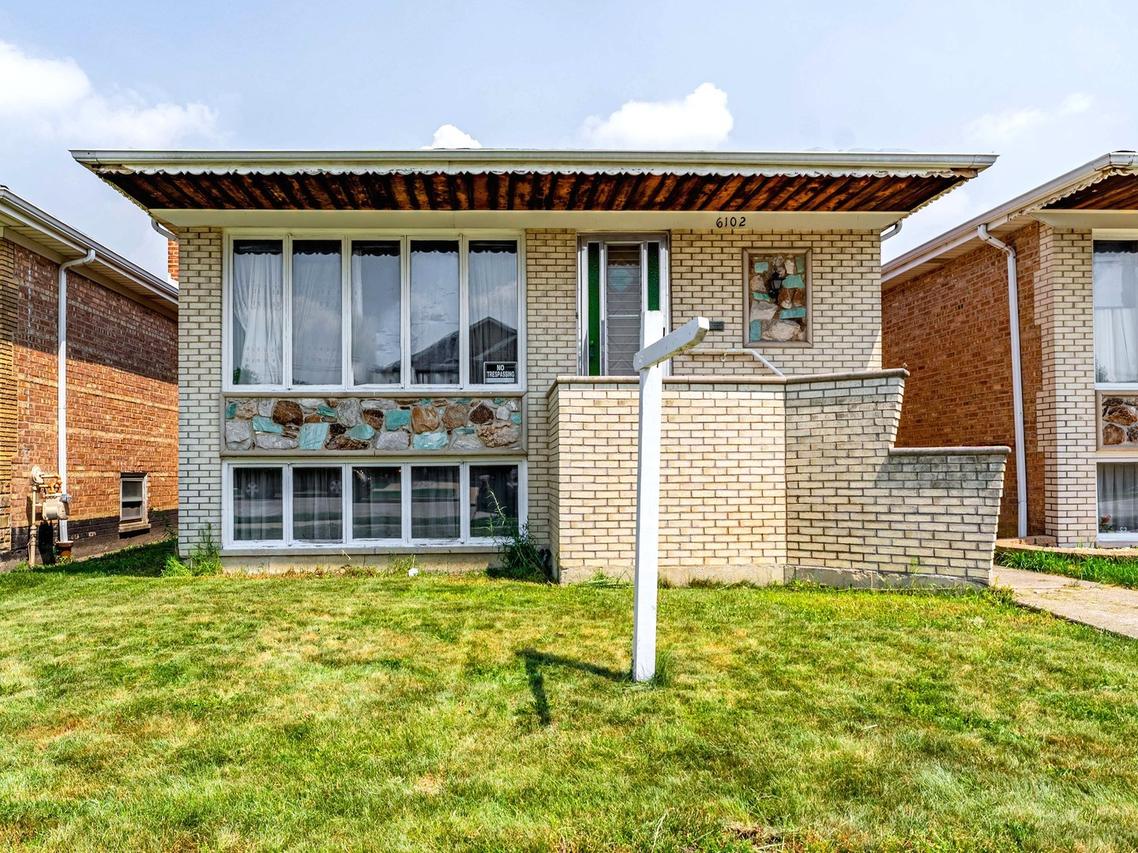 6102 W 64th St., Chicago, IL 60638