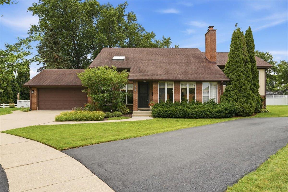1615 N Dale Ave., Arlington Heights, IL 60004