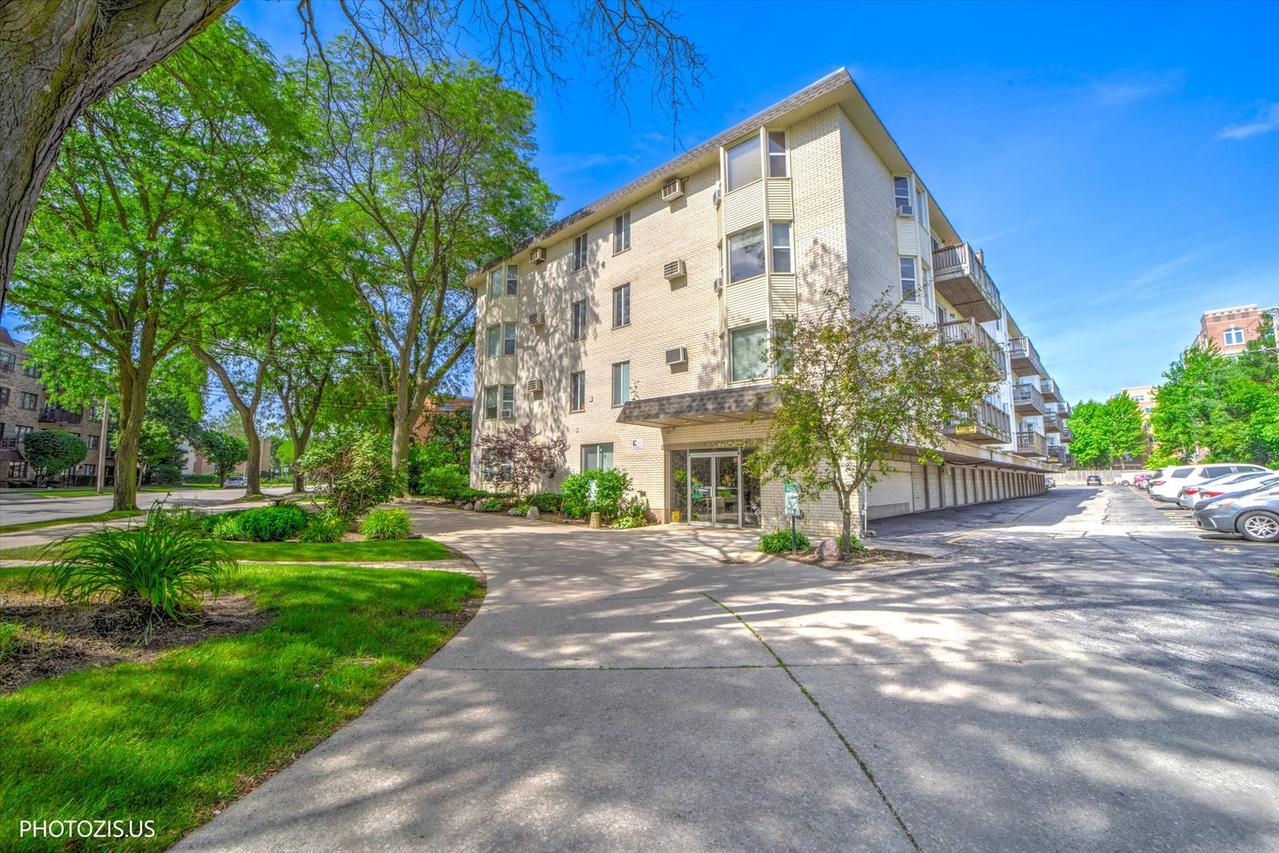 8232 Niles Center Rd. #311, Skokie, IL 60077