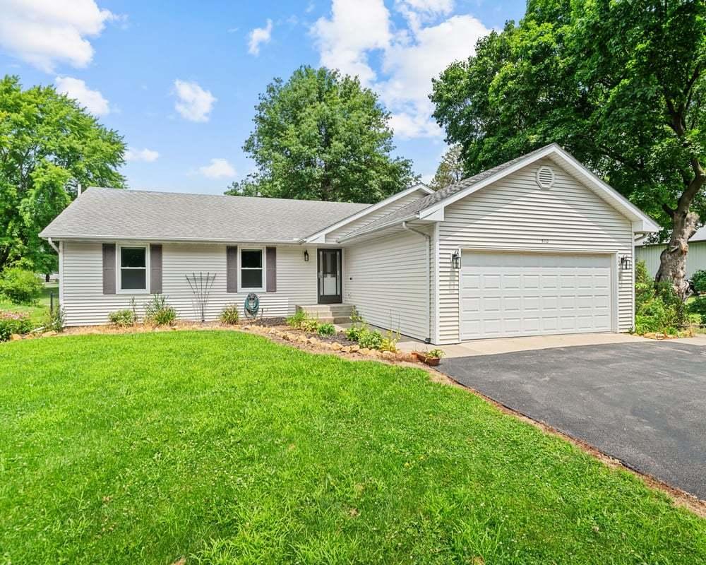 510 W Hitt St., Mount Morris, IL 61054