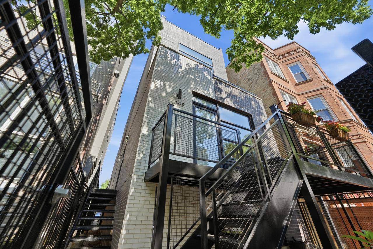 1349 N Leavitt St. #1A, Chicago, IL 60622