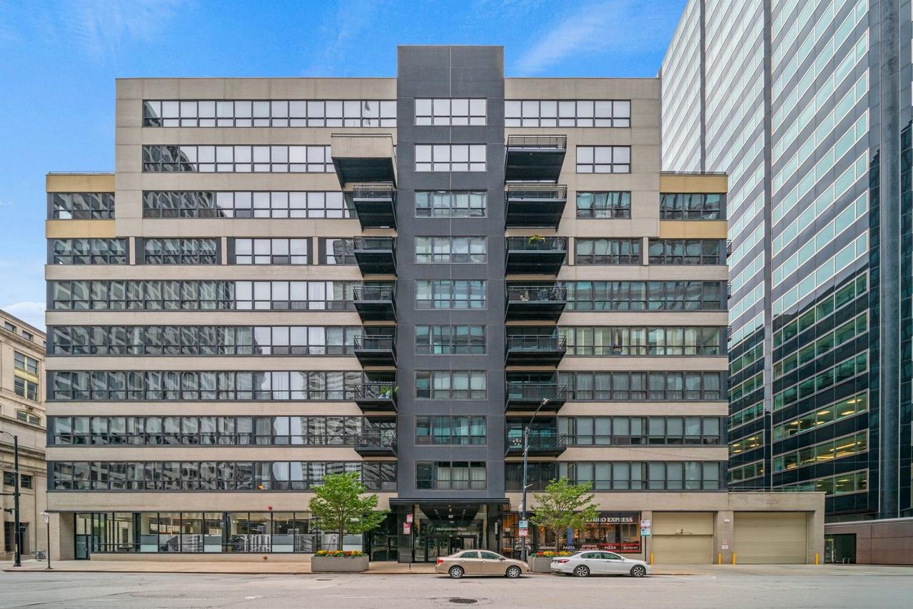 130 S Canal St. #803, Chicago, IL 60606