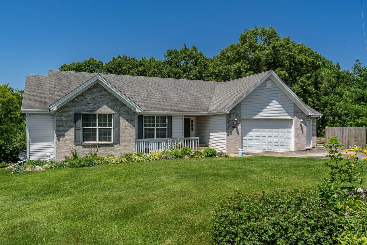 7423 Cunningham Rd., Rockford, IL 61102