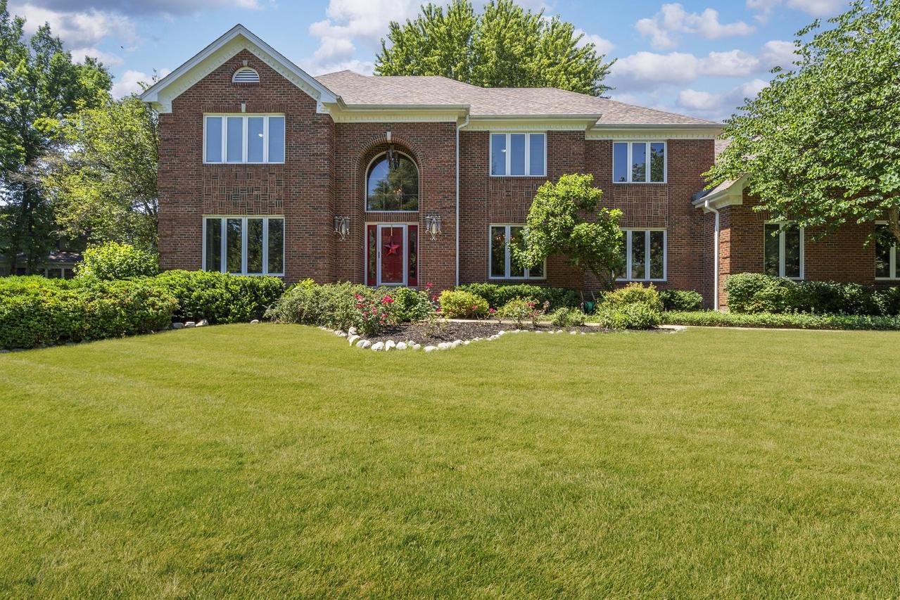 1099 Boneset Dr., Crystal Lake, IL 60014