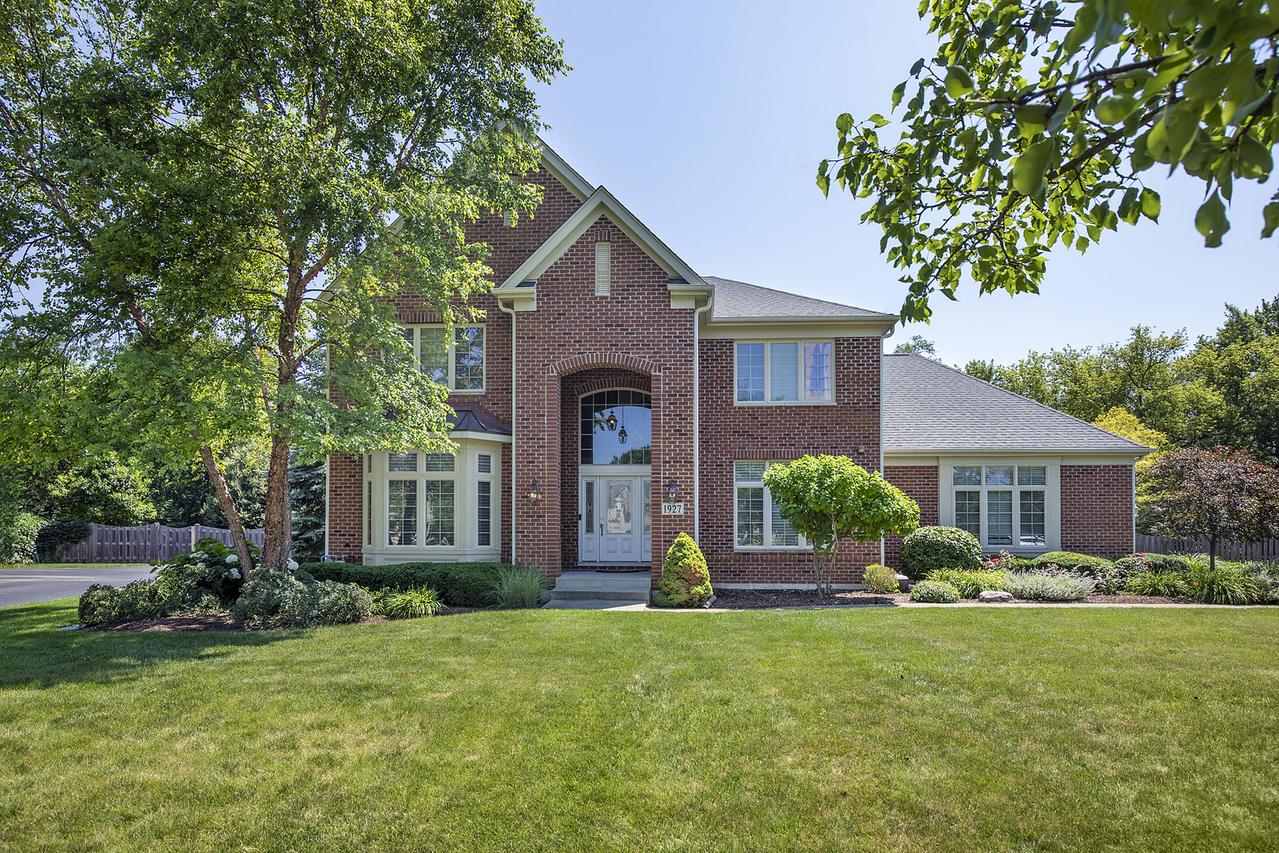 1927 Alexandra Ct., Northbrook, IL 60062