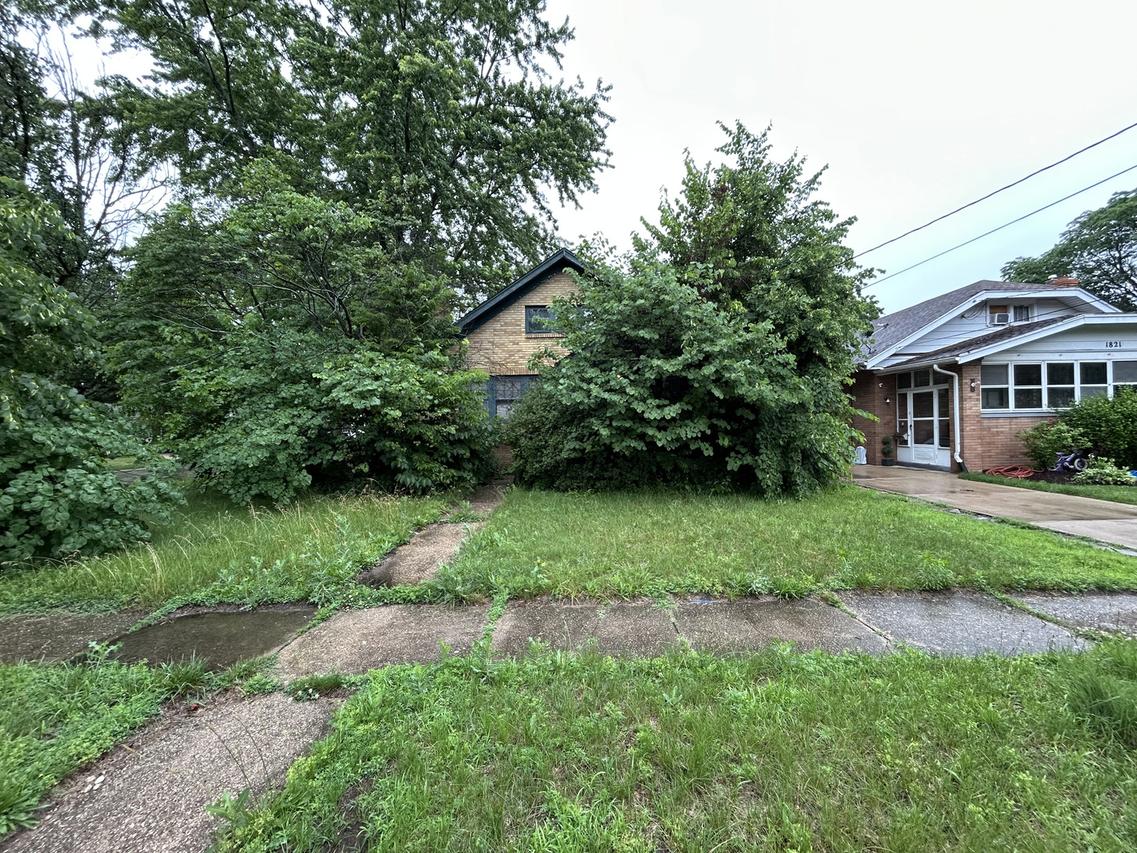 1825 Grant Ave., Rockford, IL 61103