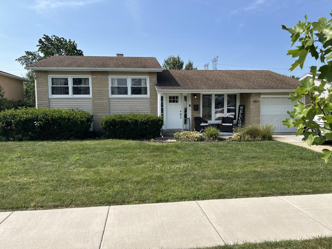 683 Sandy Ln., Des Plaines, IL 60016