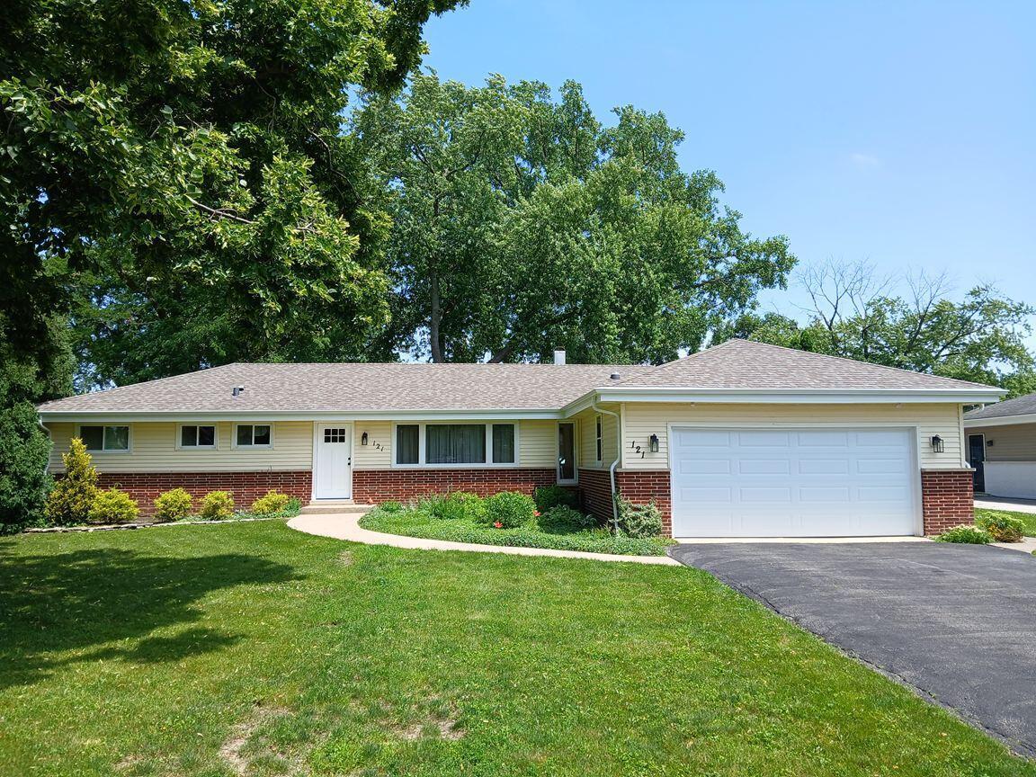 121 N Mandel Ln., Prospect Heights, IL 60070