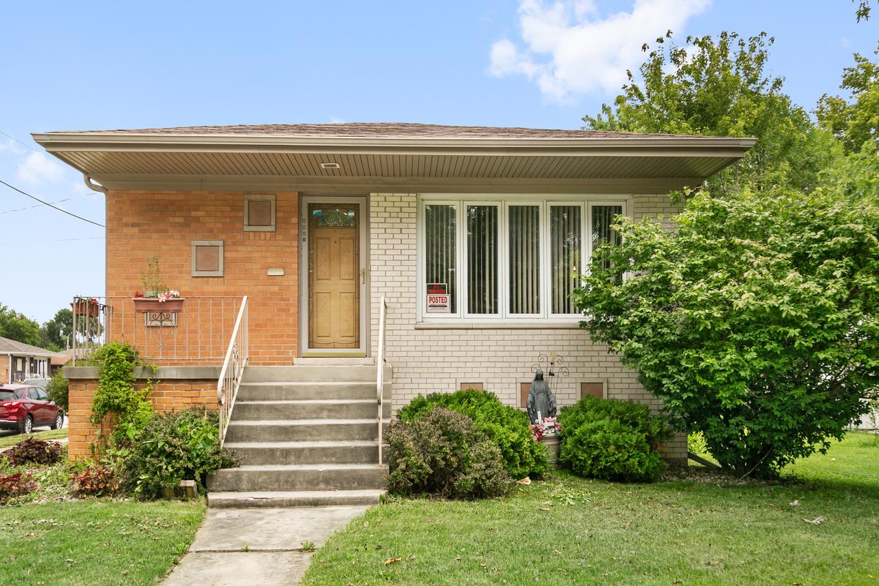 8901 Austin Ave., Oak Lawn, IL 60453