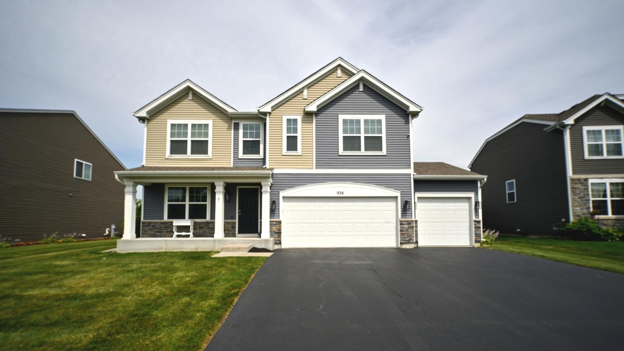 936 Wildwood Dr., Pingree Grove, IL 60140