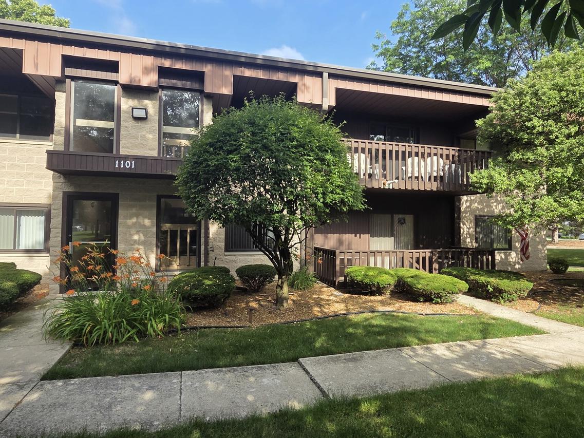 1101 E Division St. #1B, Lockport, IL 60441