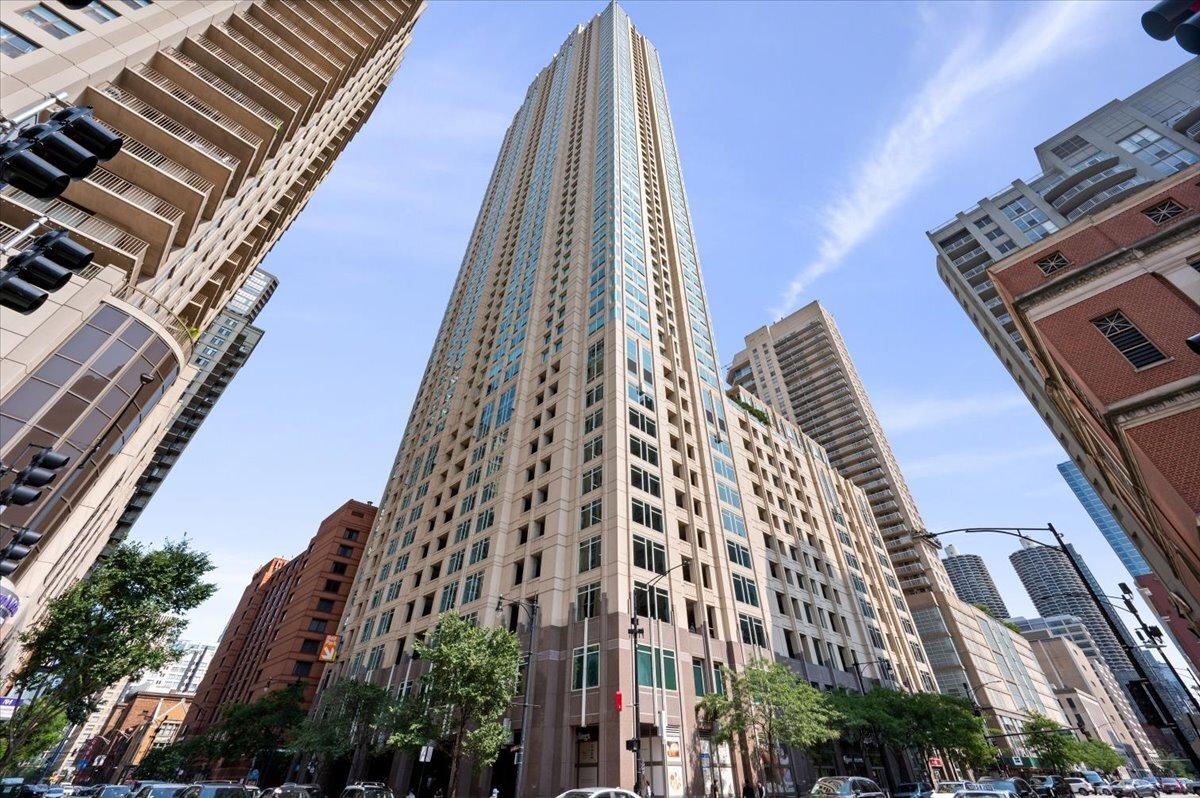 33 W Ontario St. #38F, Chicago, IL 60654