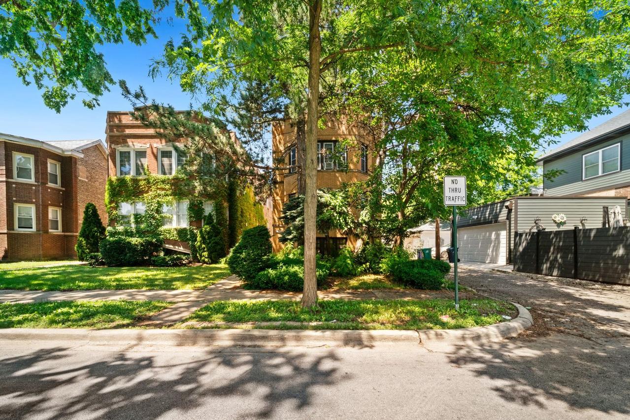 1428 N Austin Blvd., Oak Park, IL 60302
