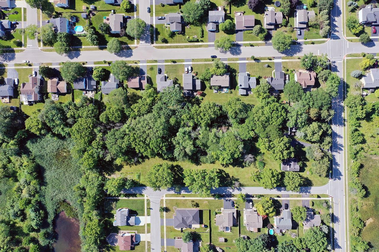 21763 N Deerpath Rd., Lake Zurich, IL 60047