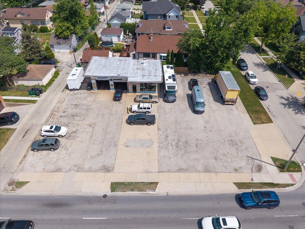 1030 W Touhy Ave., Park Ridge, IL 60068