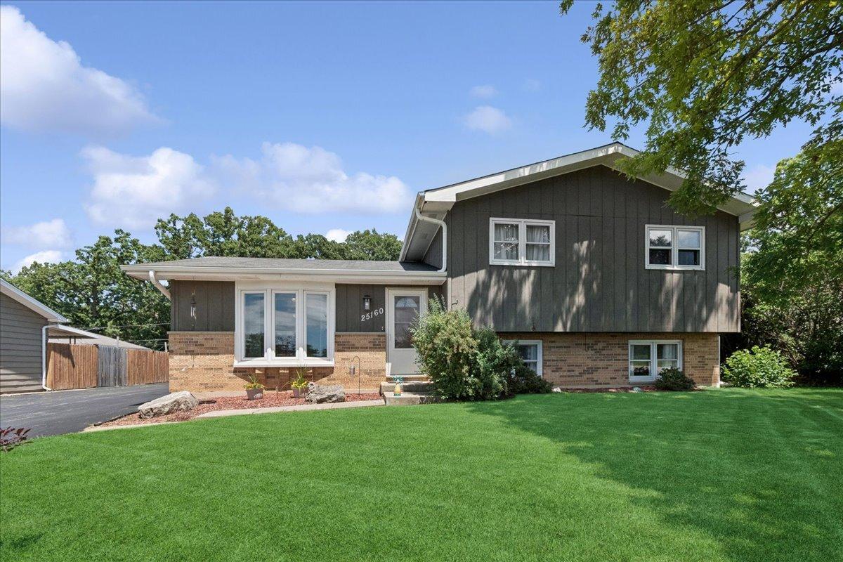 25160 W Monaville Rd., Lake Villa, IL 60046
