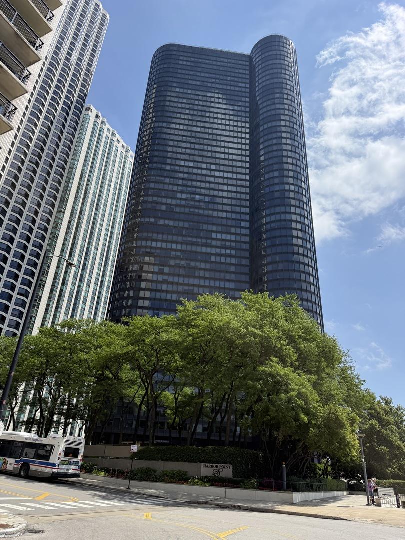 155 N Harbor Dr. #1710, Chicago, IL 60601