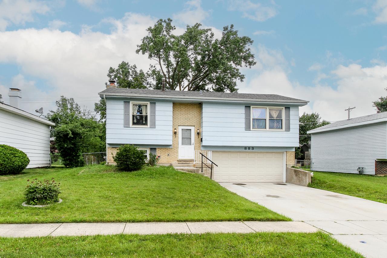 883 Hastings Ln., Hanover Park, IL 60133