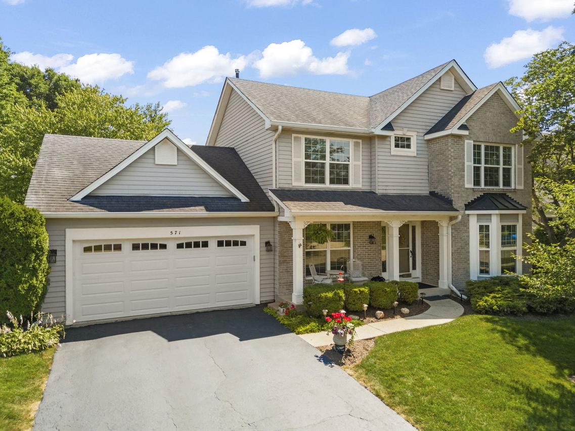 571 Lakeview Dr., Oswego, IL 60543