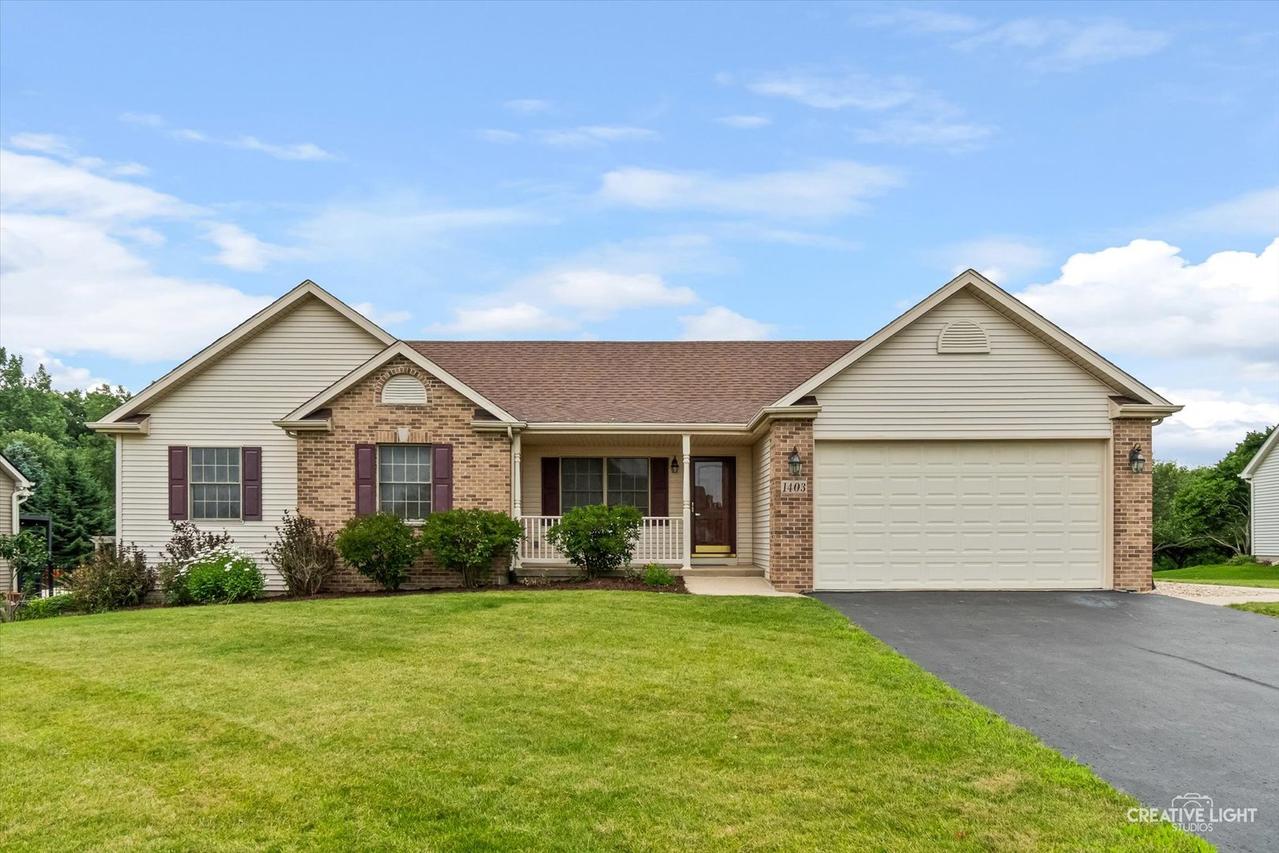 1403 Prairie Wind Dr., Sandwich, IL 60548