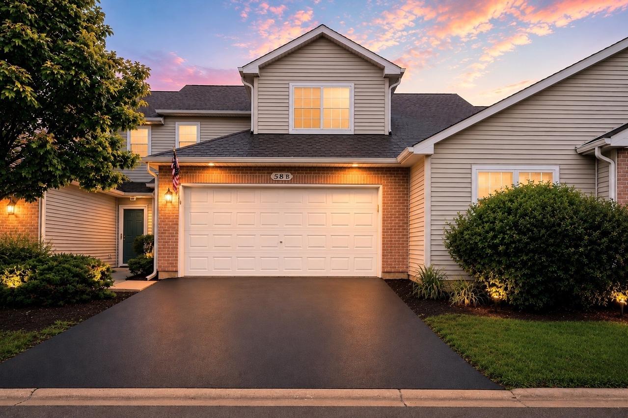 58 Rolling Oaks Rd. #B, Sugar Grove, IL 60554