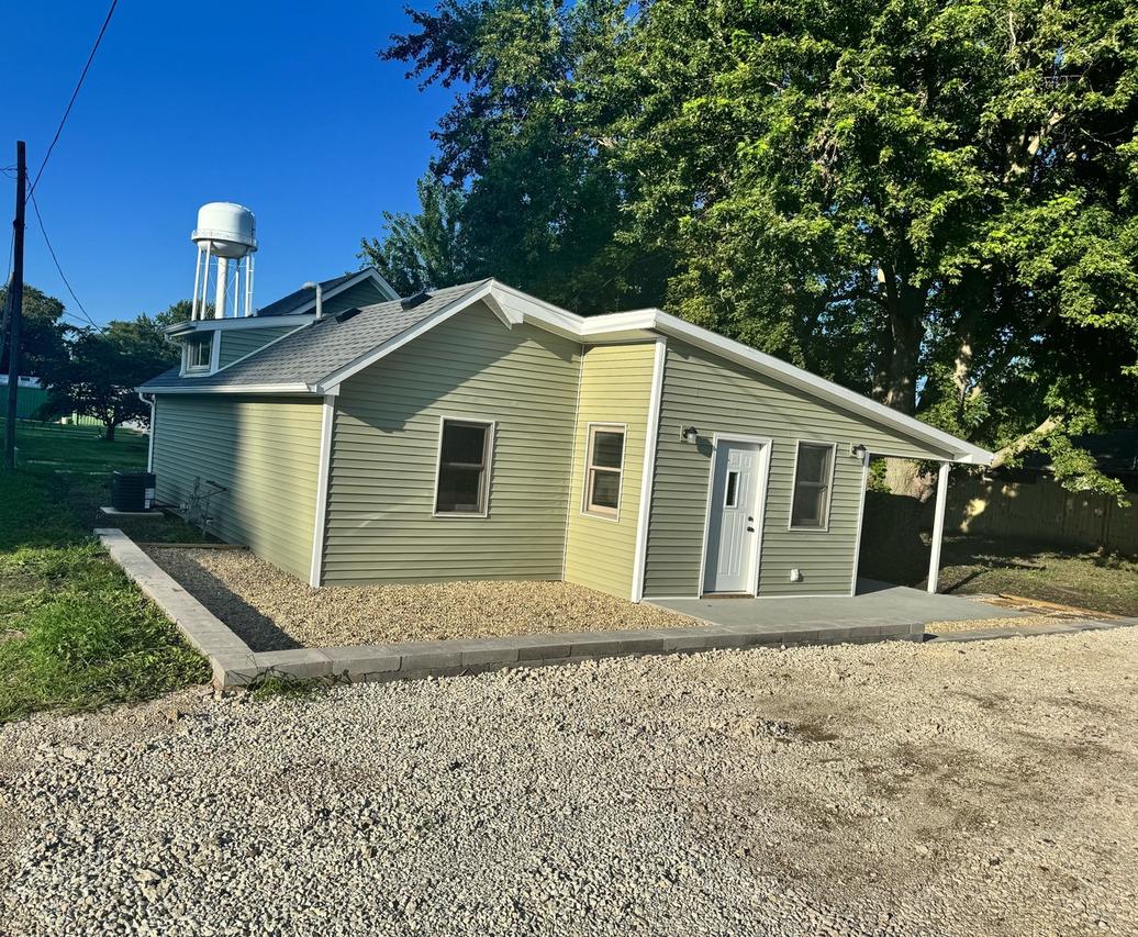 123 N Orange St., Ludlow, IL 60949