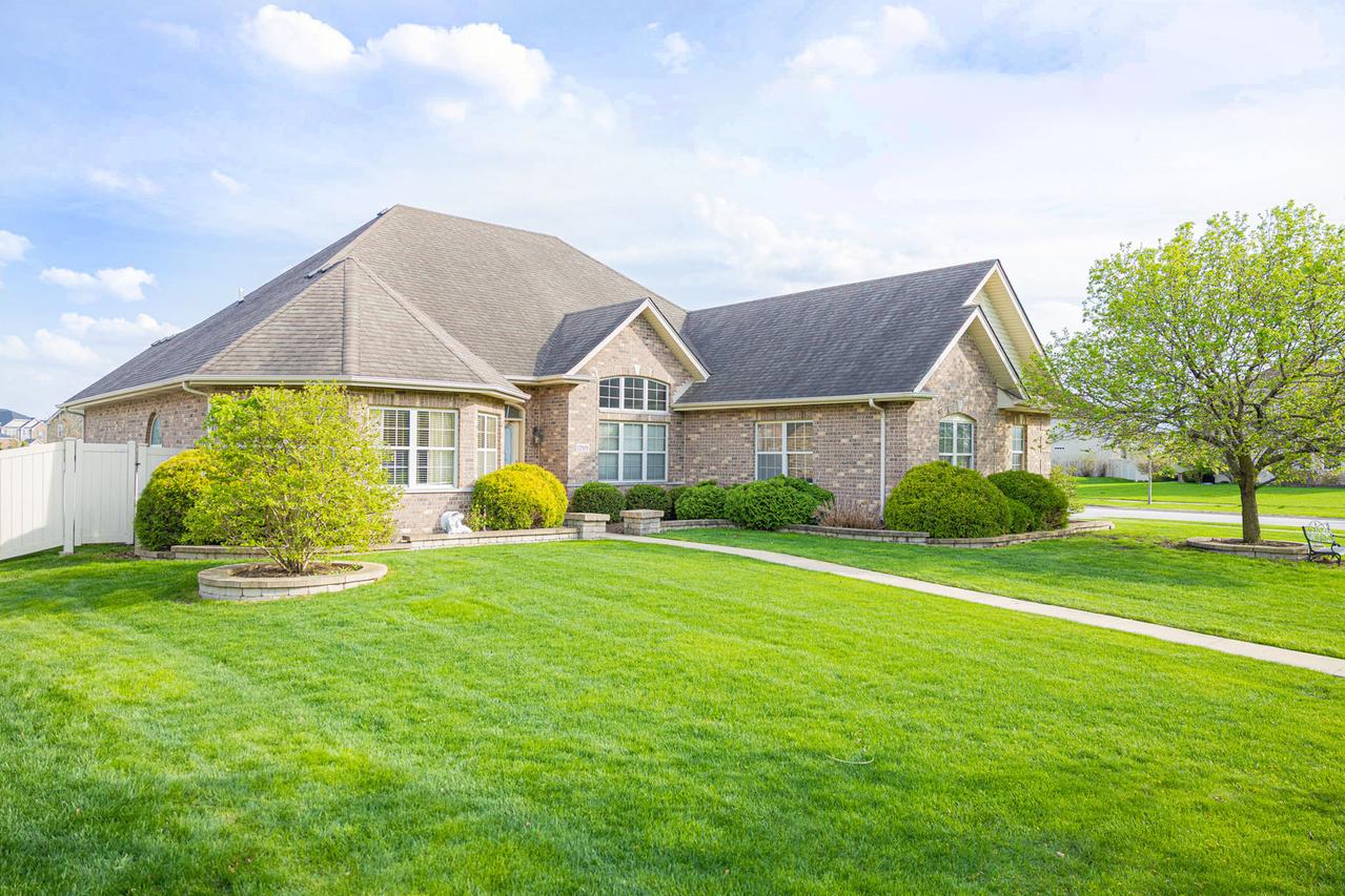12819 Waterford Blvd., Plainfield, IL 60585