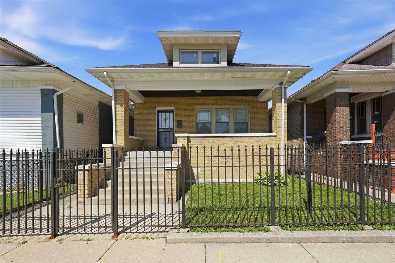 7614 S Carpenter St., Chicago, IL 60620