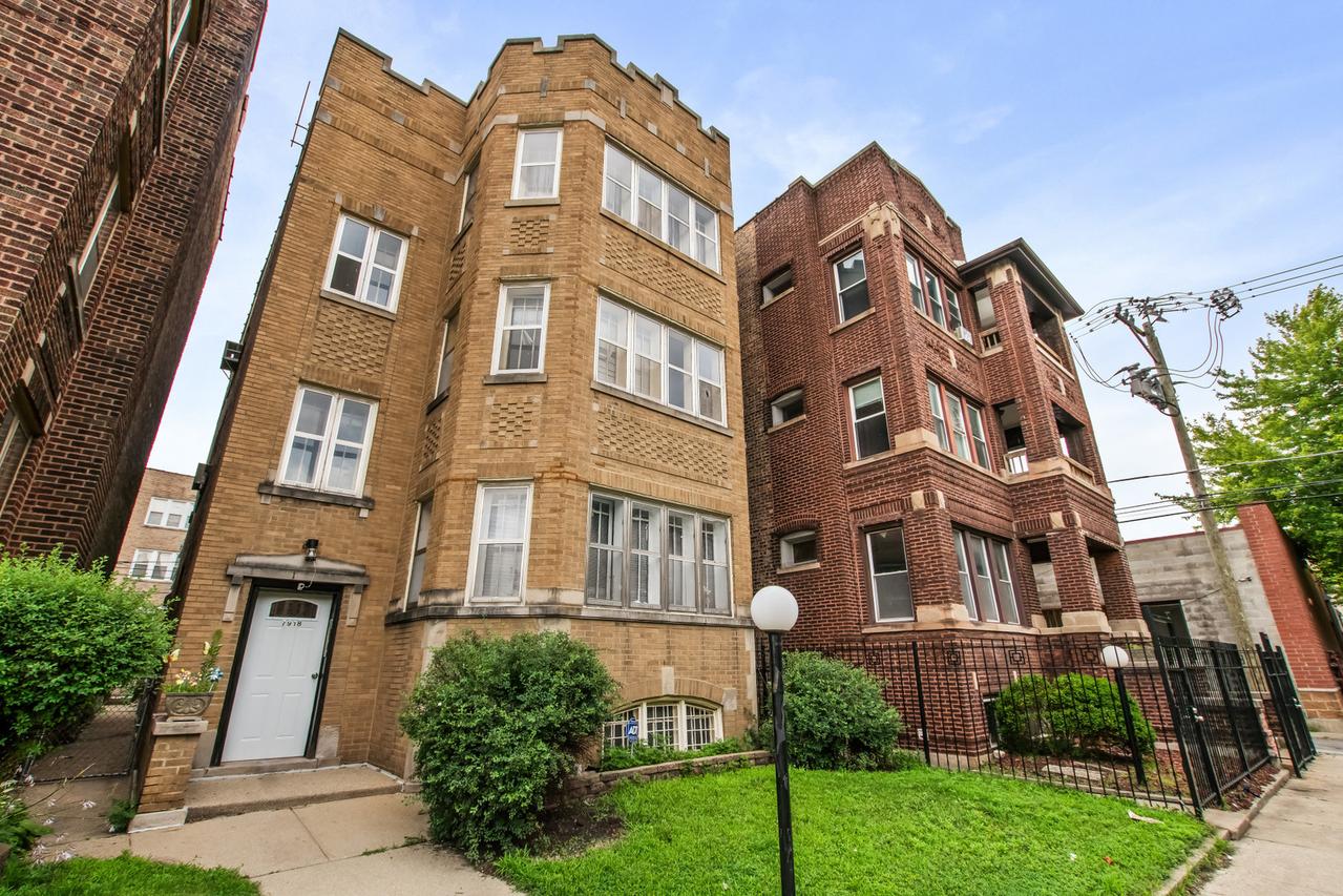 7918 S Champlain Ave., Chicago, IL 60619