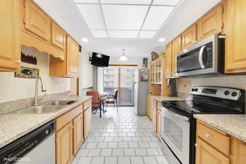 1380 Oakwood Ave. #204, Des Plaines, IL 60016